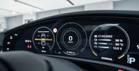The innovative instrument cluster consists of a 16.8-inch curved display with the round form that is typical of Porsche