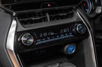 Automatic dual-zone climate control