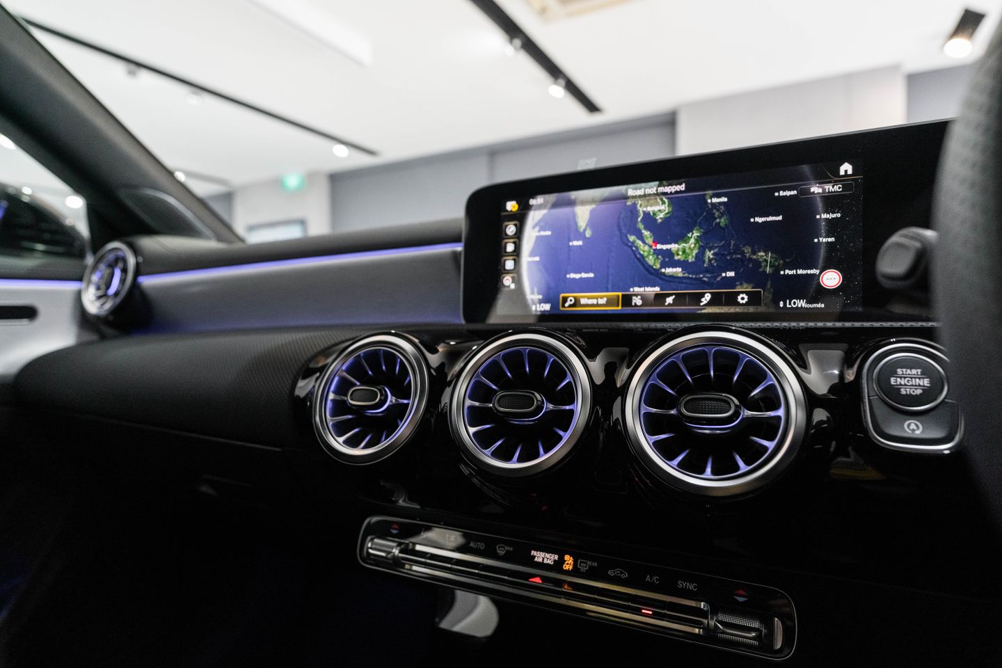 Fully Digital Widescreen Cockpit