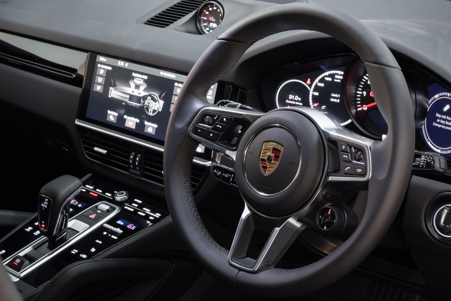 Porsche Advanced Cockpit with hybrid-specific displays - The new