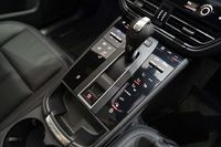 The 7-speed Porsche Doppelkupplung (PDK) provides instantaneous and optimum gear selection in automatic mode, with rewarding and precise manual shifting for when you want to take control.