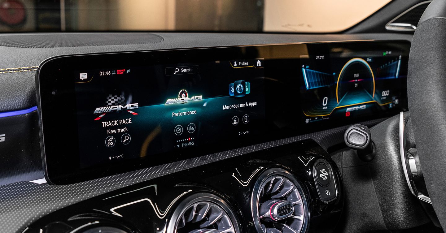 10.25-inch touchscreen multimedia display