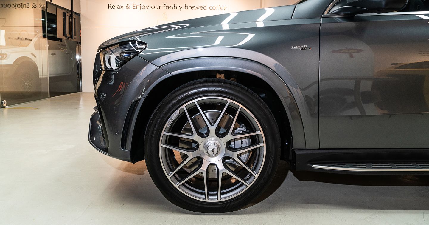 22" AMG alloy wheels – cross-spoke light-alloy wheels