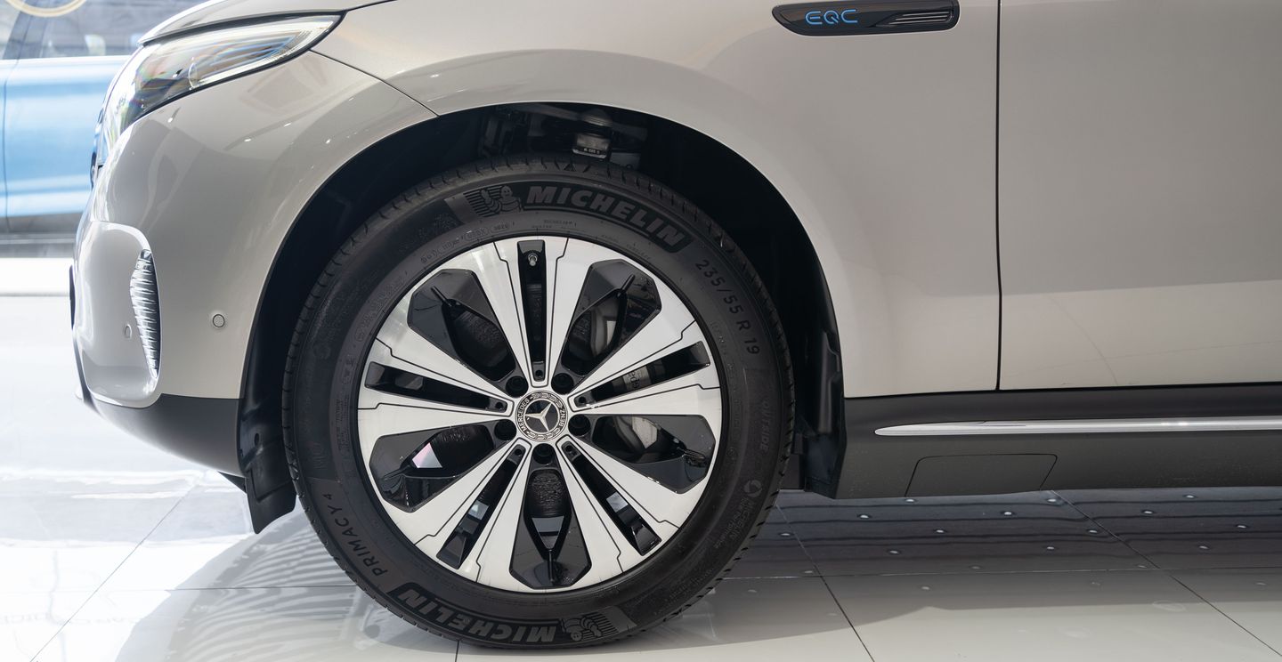 Seamlessly accelerating into an electric future