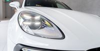 The standard LED main headlights with PDLS allow optimum illumination of the road at any time.