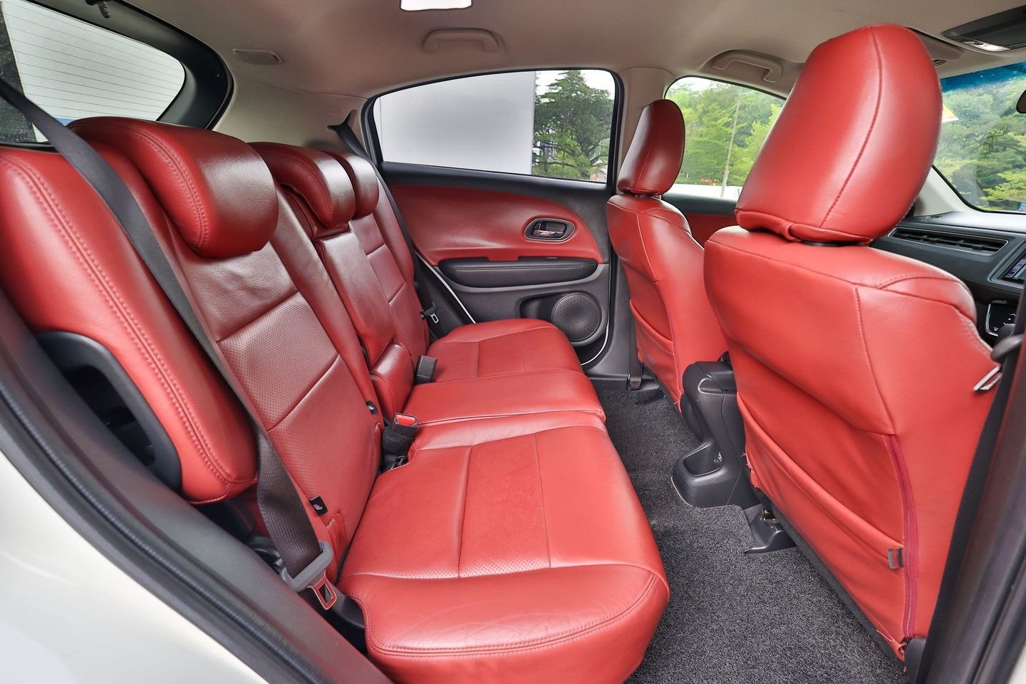 honda-vezel-15a-x-new-5-yr-coe-car-choice-singapore