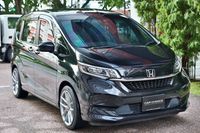 honda-freed-hybrid-15a-g-7-seater-car-choice-singapore