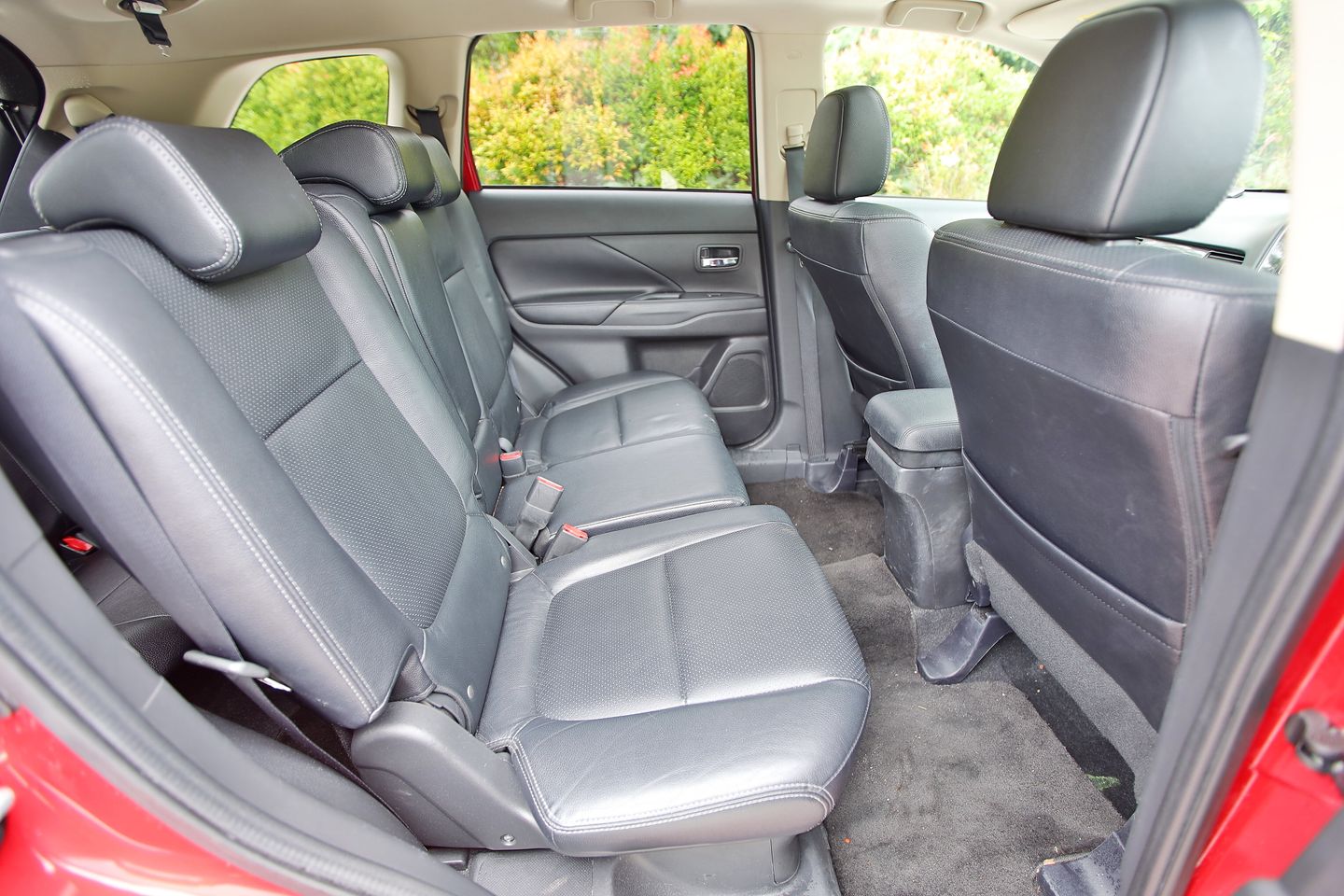 Certified PreOwned Mitsubishi Outlander 2.4 Sunroof Car Choice Singapore
