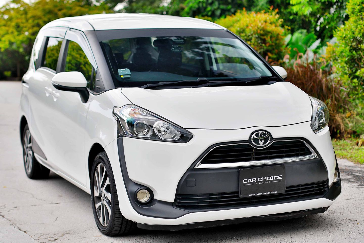 toyota-sienta-15-x-car-choice-singapore