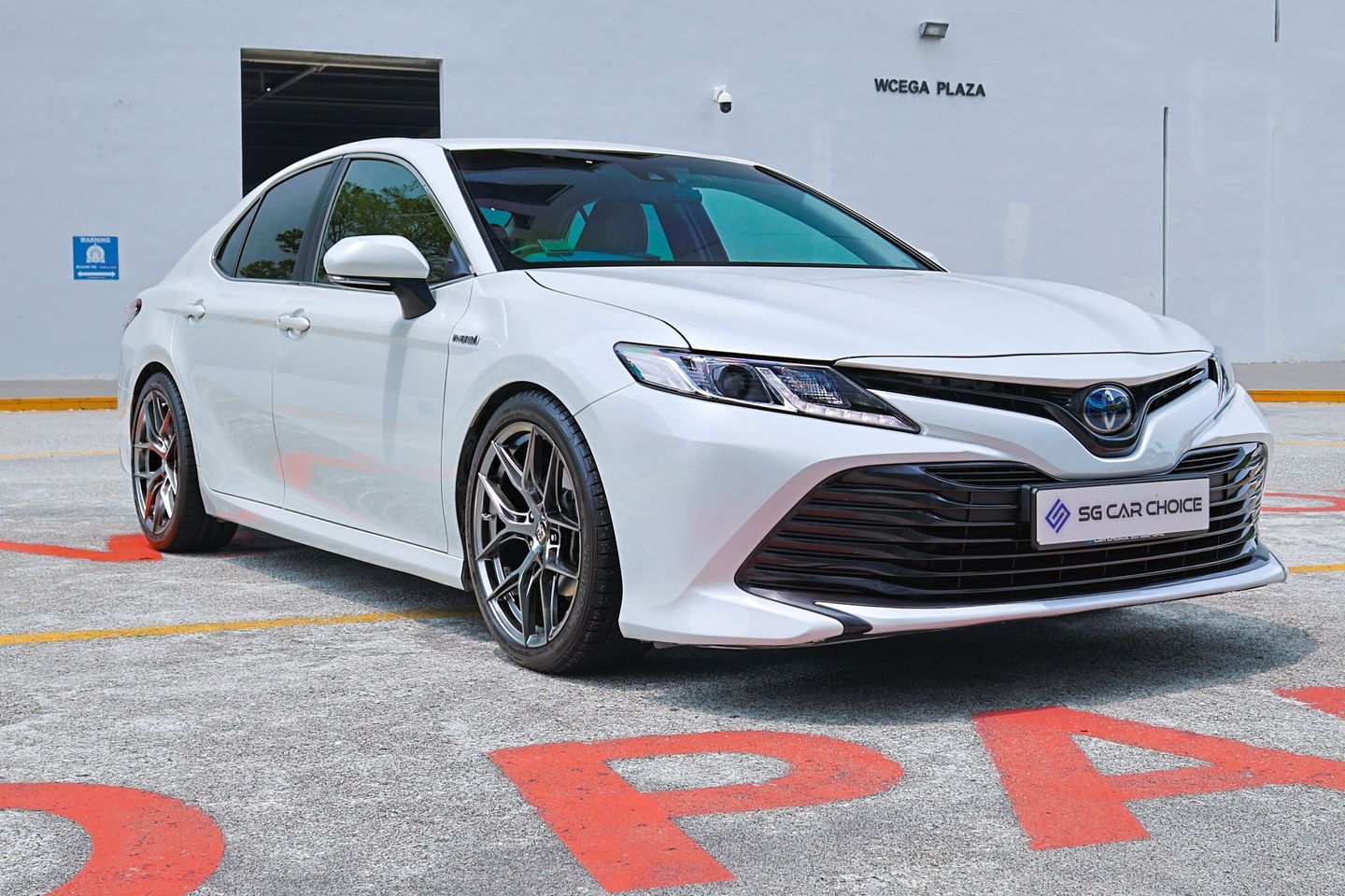 toyota-camry-hybrid-25a-ascent-car-choice-singapore