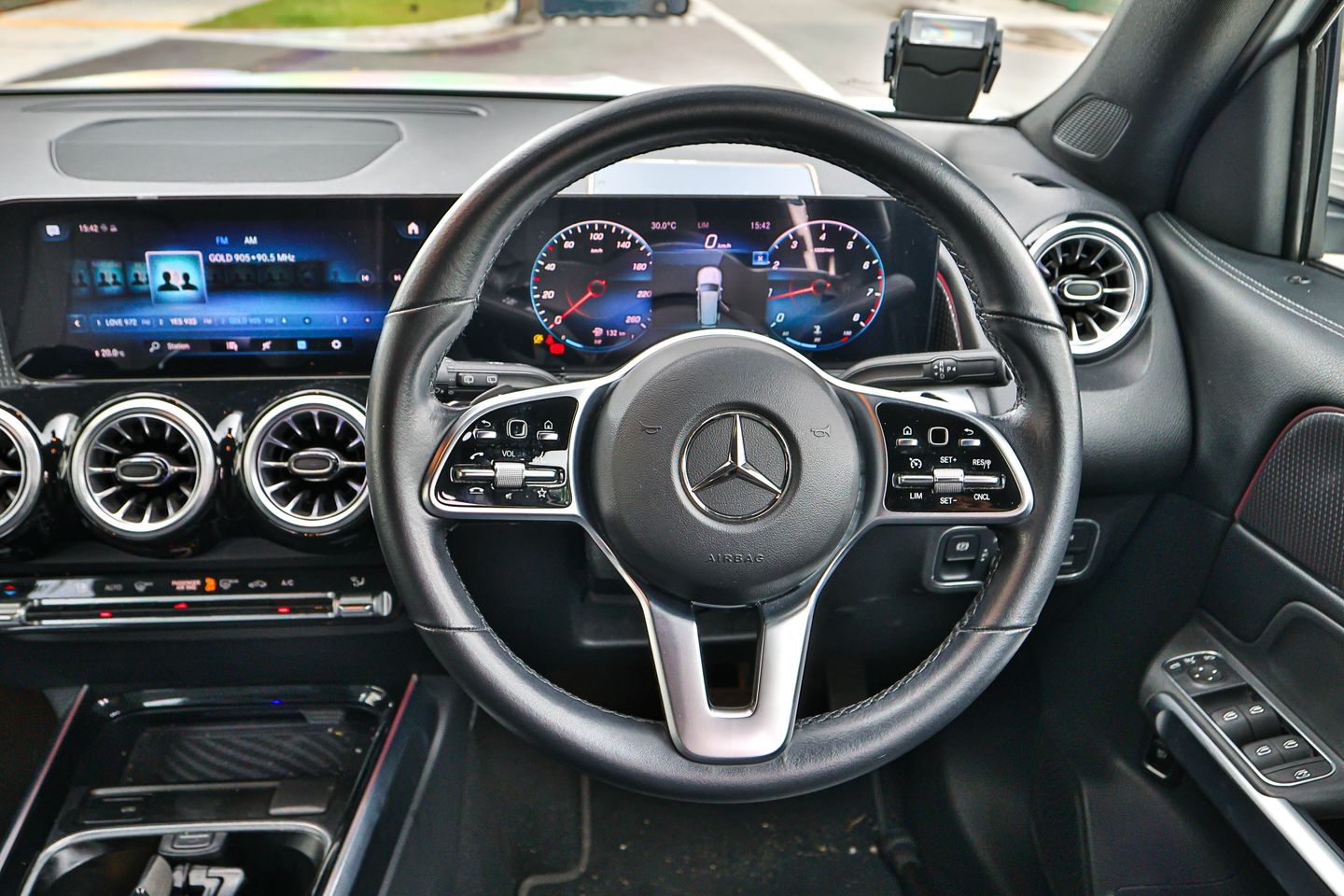 mercedes-benz-glb-class-glb180-progressive-7-seater-car-choice-singapore