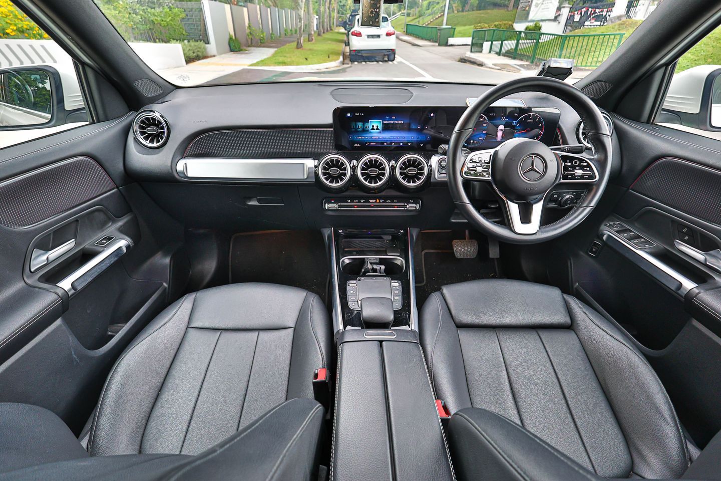 mercedes-benz-glb-class-glb180-progressive-7-seater-car-choice-singapore