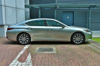 lexus-es250-executive-car-choice-singapore