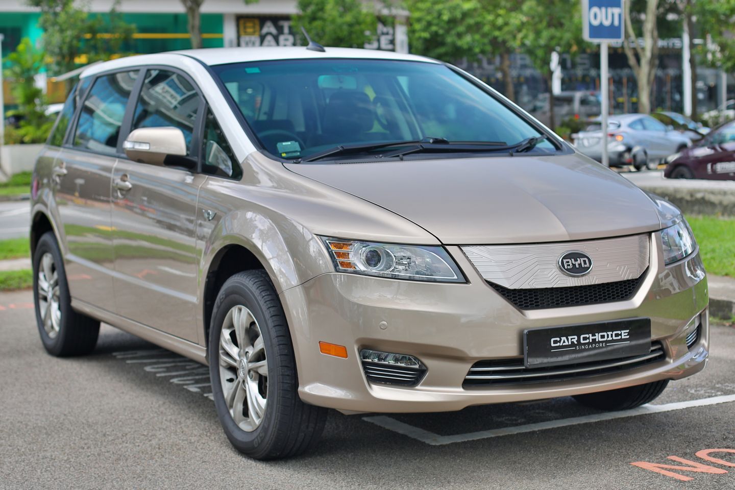 byd-e6-electric-car-choice-singapore
