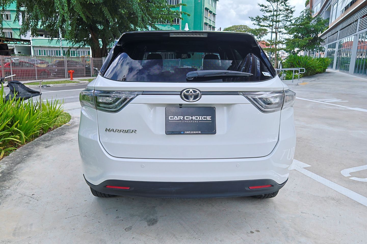 toyota-harrier-20a-premium-panoramic-roof-coe-till-012035-car-choice-singapore