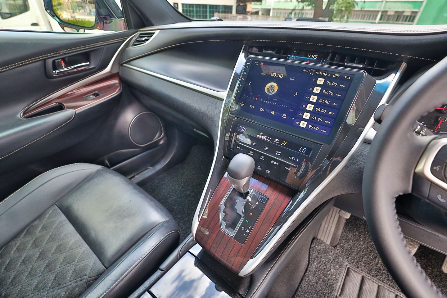 toyota-harrier-20a-premium-panoramic-roof-coe-till-012035-car-choice-singapore