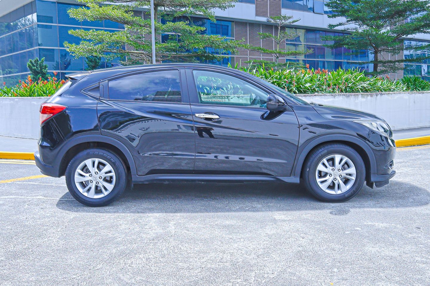 honda-vezel-15a-x-coe-till-032035-car-choice-singapore