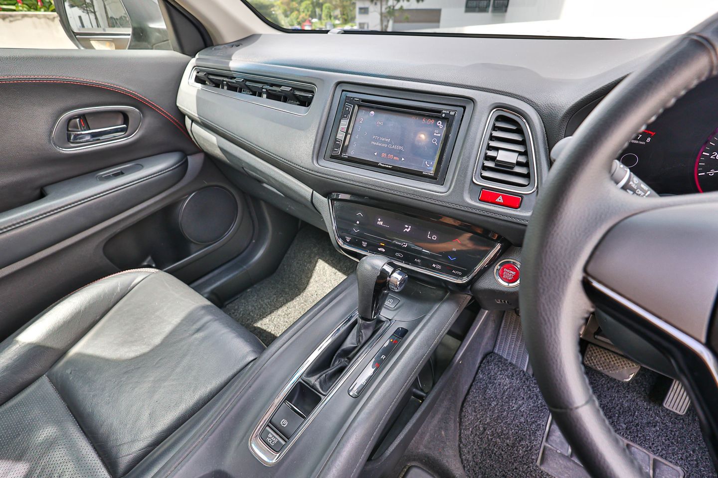 honda-vezel-15a-x-coe-till-032035-car-choice-singapore