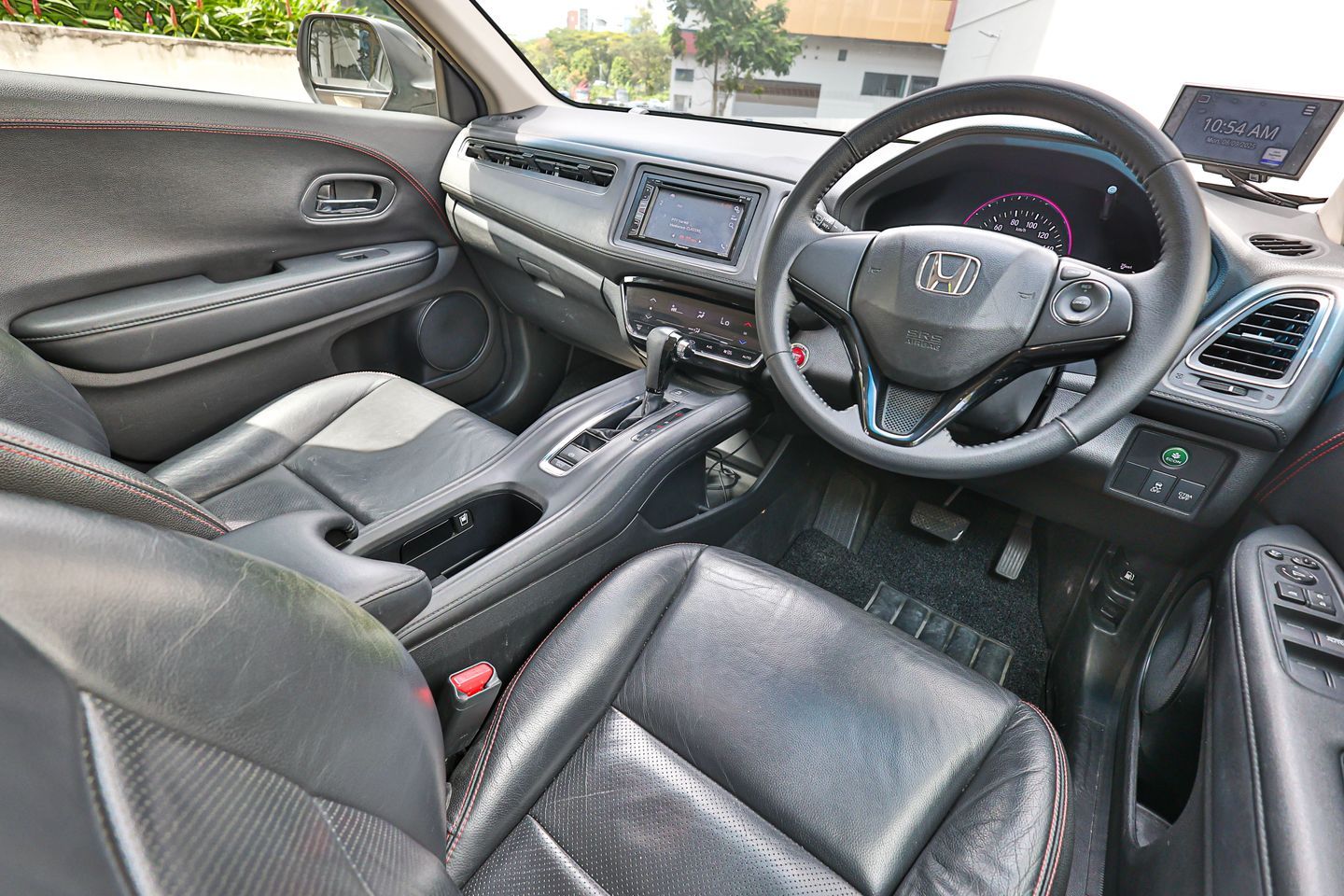 honda-vezel-15a-x-coe-till-032035-car-choice-singapore