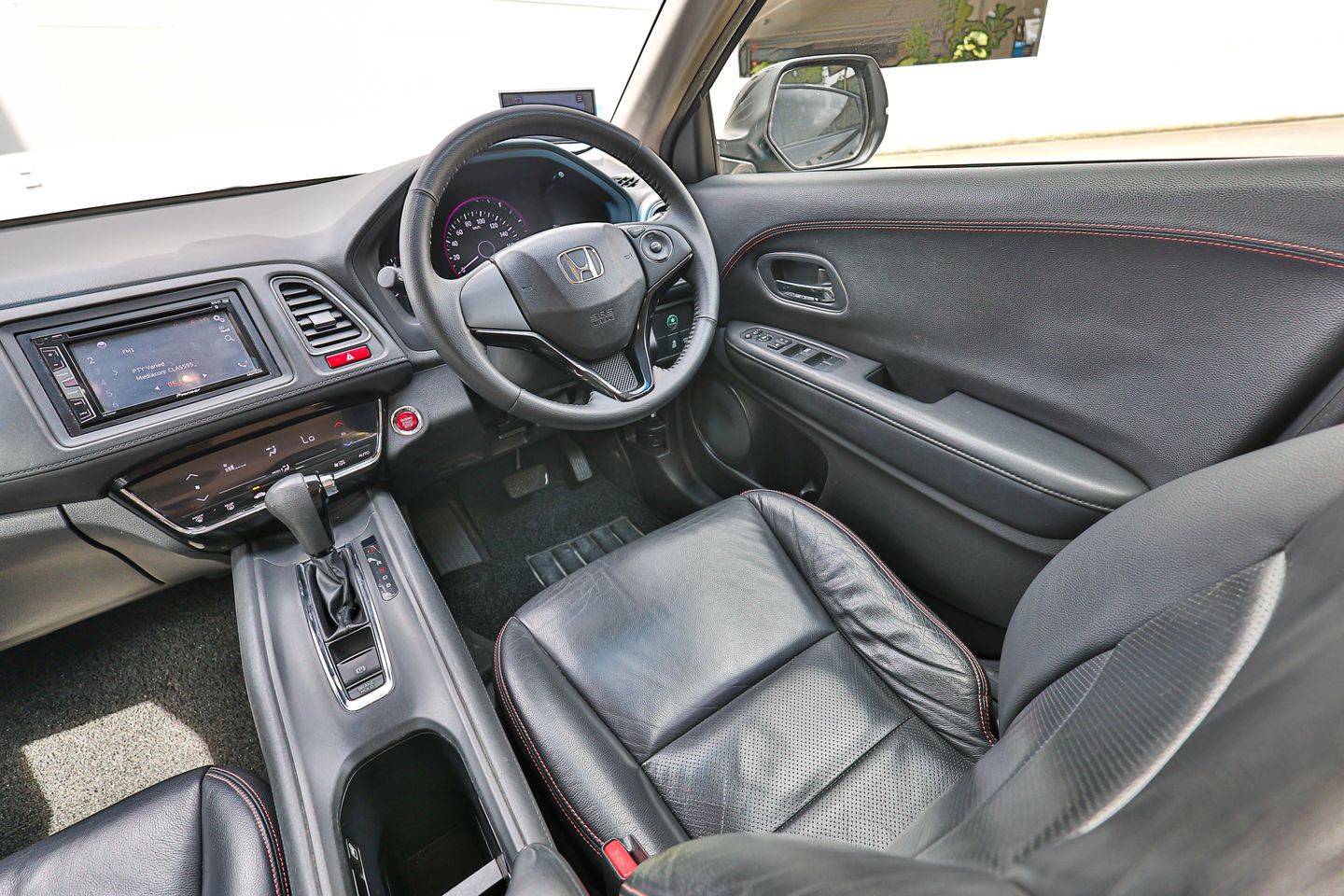 honda-vezel-15a-x-coe-till-032035-car-choice-singapore