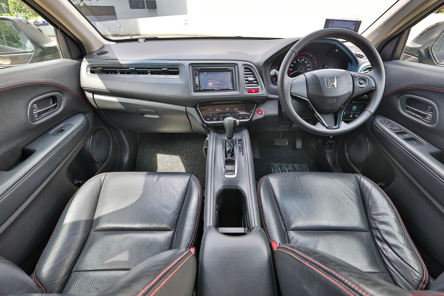 honda-vezel-15a-x-coe-till-032035-car-choice-singapore