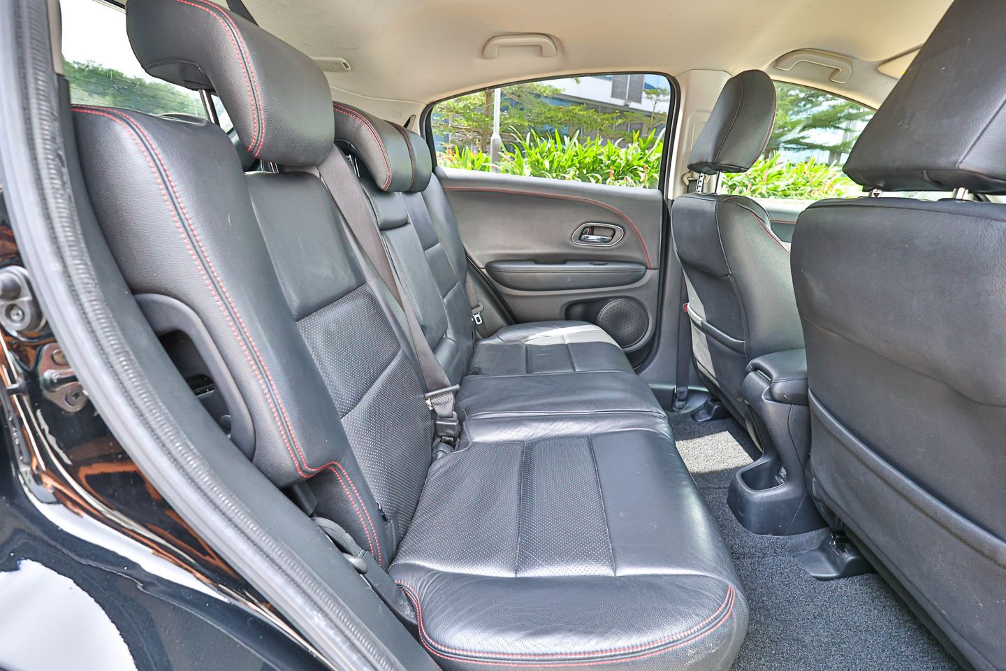 honda-vezel-15a-x-coe-till-032035-car-choice-singapore