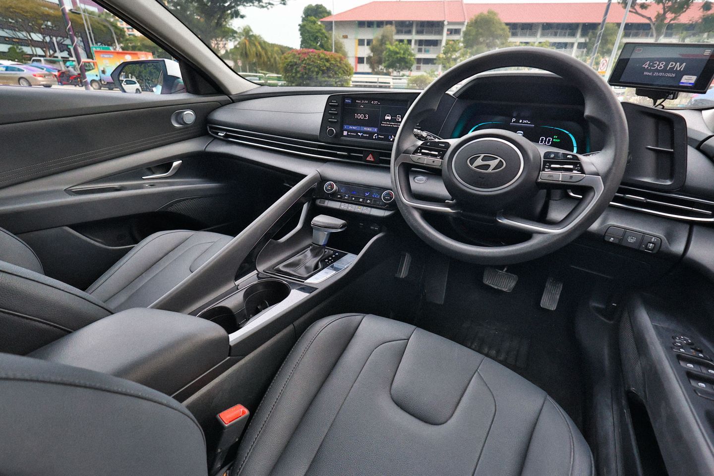 hyundai-avante-hybrid-16a-s-car-choice-singapore