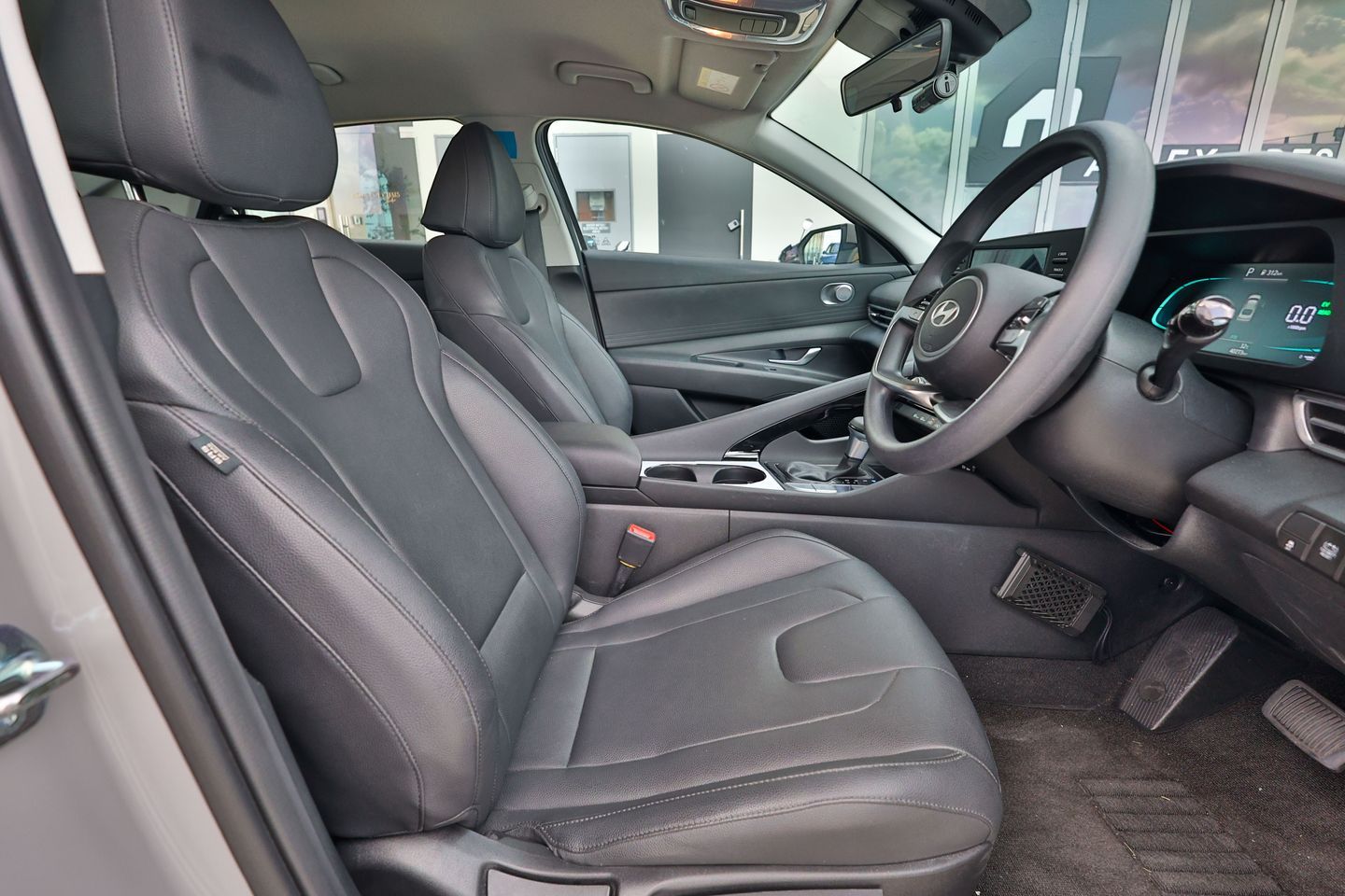 hyundai-avante-hybrid-16a-s-car-choice-singapore