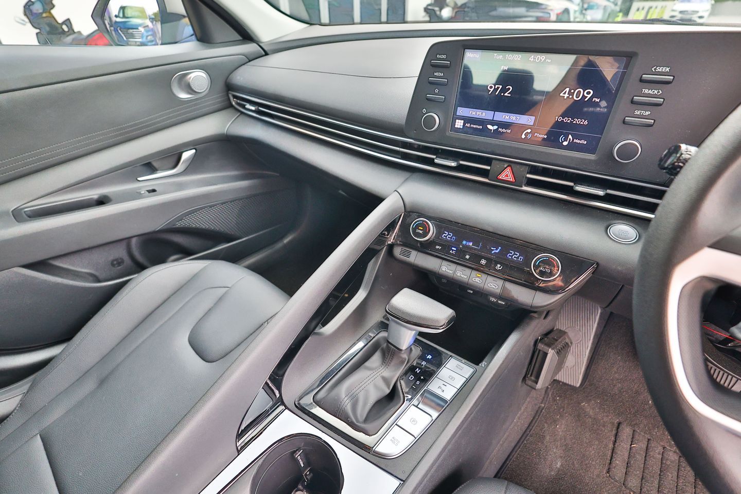 hyundai-avante-hybrid-16a-s-car-choice-singapore