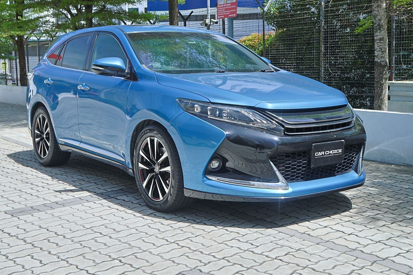 toyota-harrier-20a-gs-elegance-panoramic-new-10-yr-coe-car-choice-singapore