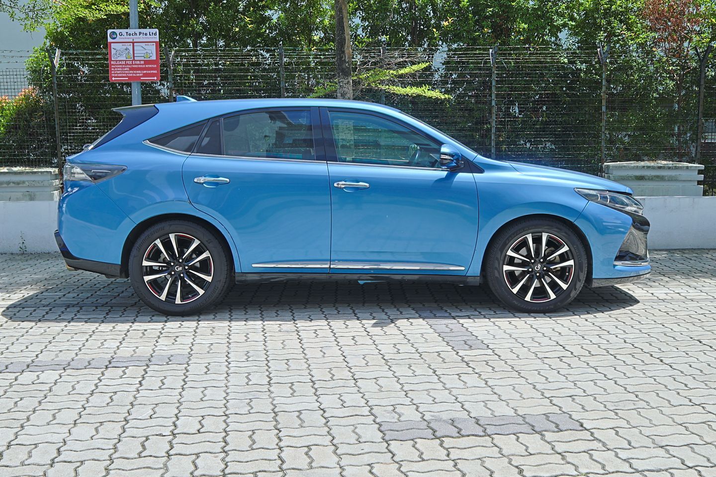 toyota-harrier-20a-gs-elegance-panoramic-new-10-yr-coe-car-choice-singapore