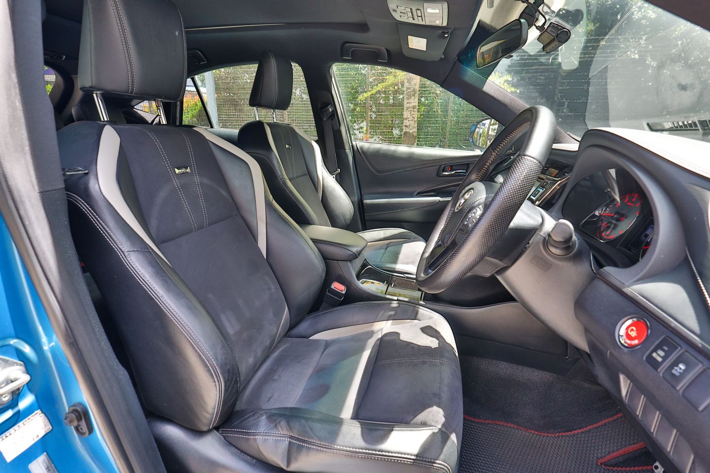 toyota-harrier-20a-gs-elegance-panoramic-new-10-yr-coe-car-choice-singapore