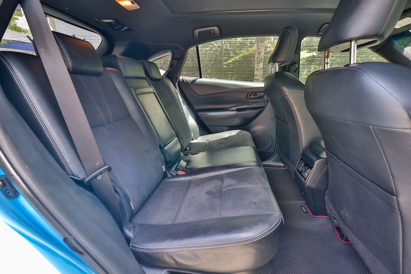 toyota-harrier-20a-gs-elegance-panoramic-new-10-yr-coe-car-choice-singapore