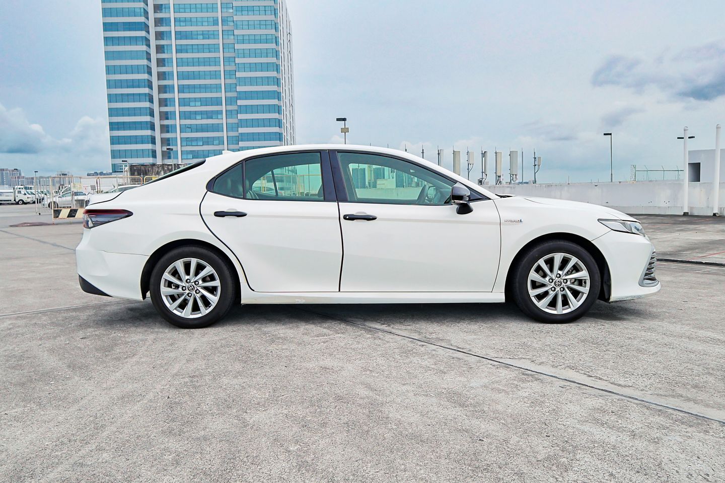 toyota-camry-hybrid-25a-ascent-car-choice-singapore