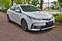 toyota-corolla-altis-16a-elegance-car-choice-singapore