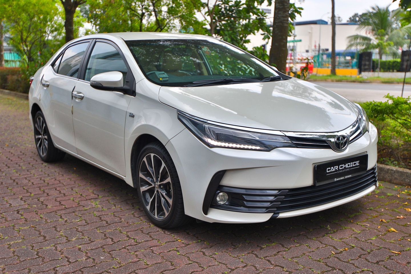 toyota-corolla-altis-16a-elegance-car-choice-singapore