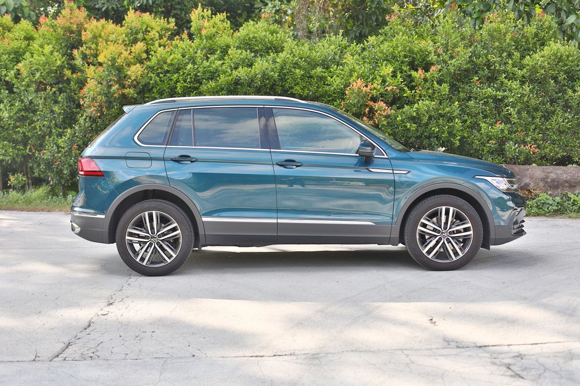 Certified Pre-Owned Volkswagen Tiguan 2.0A TSI Elegance Sunroof | Car ...