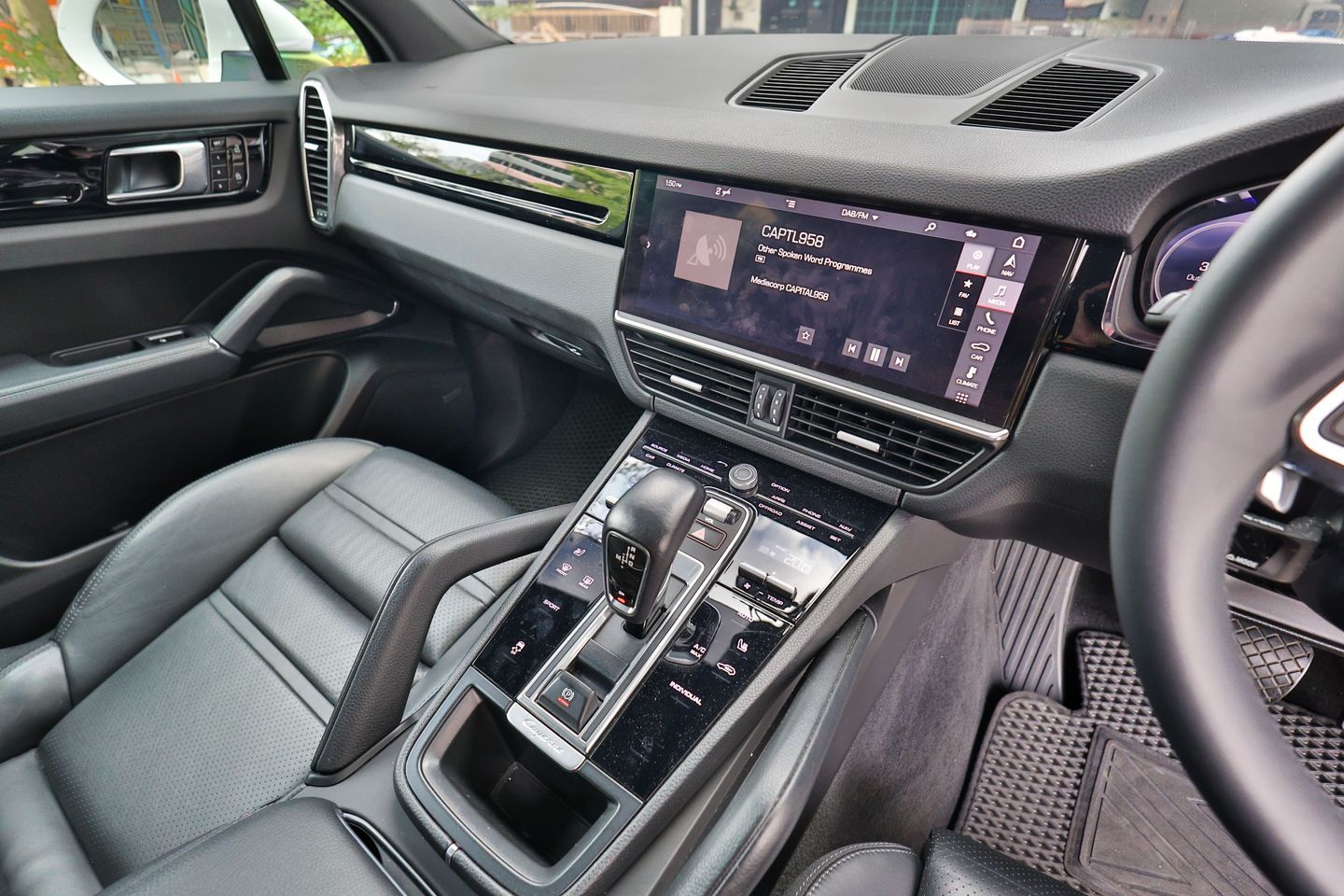 porsche-cayenne-30a-tip-panoramic-roof-car-choice-singapore