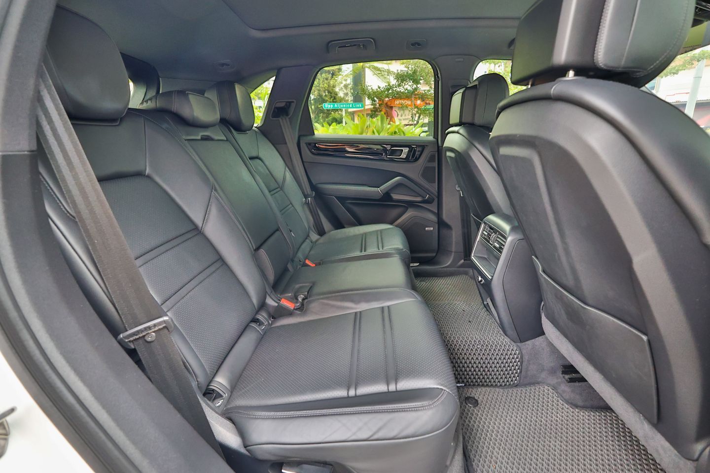 porsche-cayenne-30a-tip-panoramic-roof-car-choice-singapore