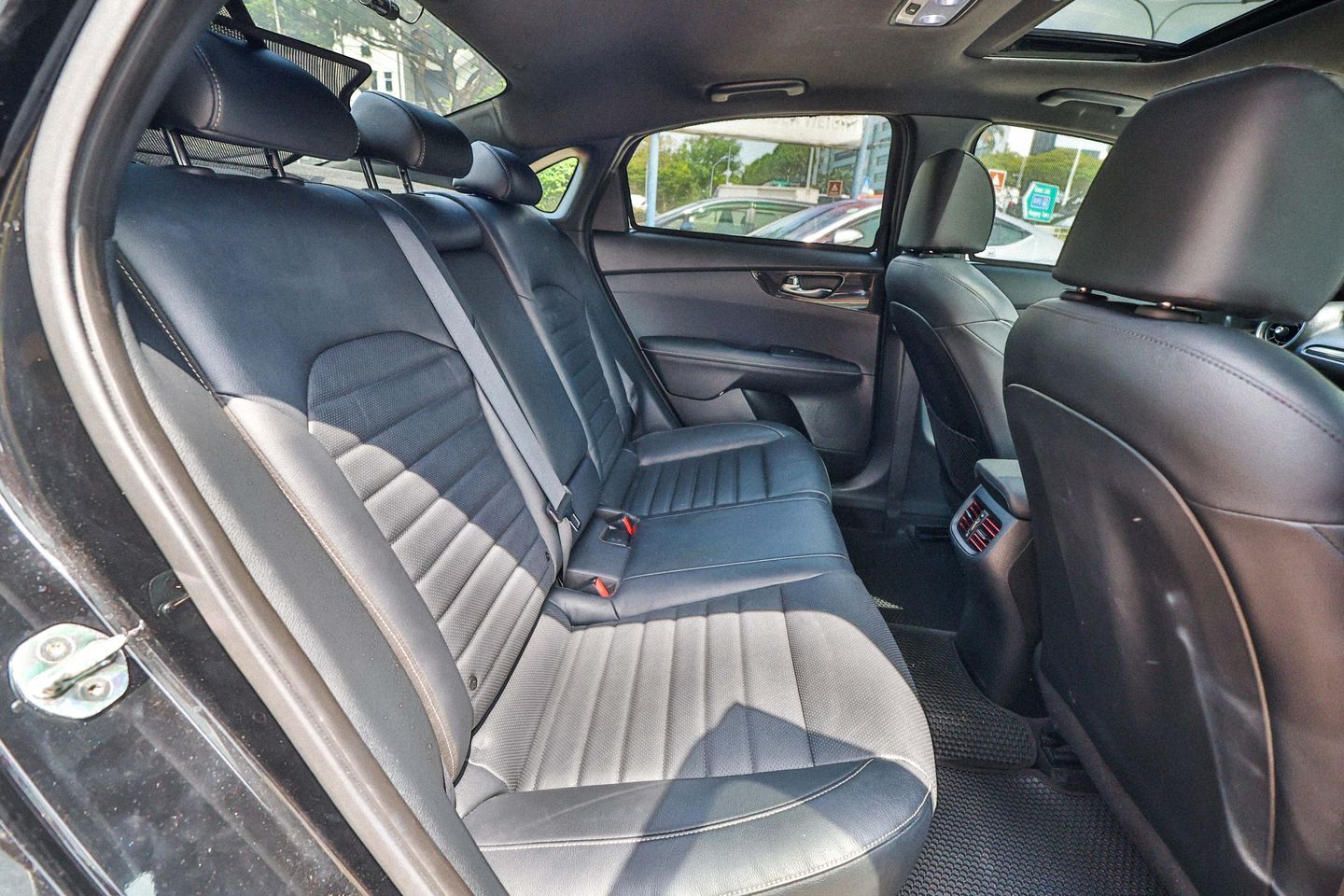 kia-cerato-16a-sunroof-car-choice-singapore