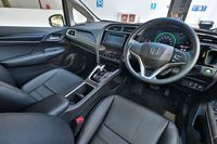 honda-shuttle-hybrid-15a-car-choice-singapore