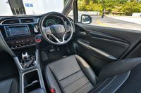 honda-shuttle-hybrid-15a-car-choice-singapore