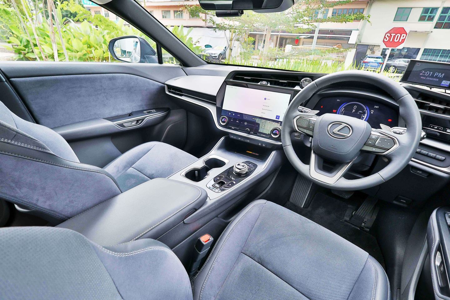 lexus-rz-electric-rz450e-luxury-car-choice-singapore