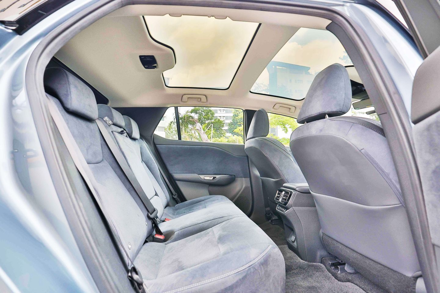 lexus-rz-electric-rz450e-luxury-car-choice-singapore