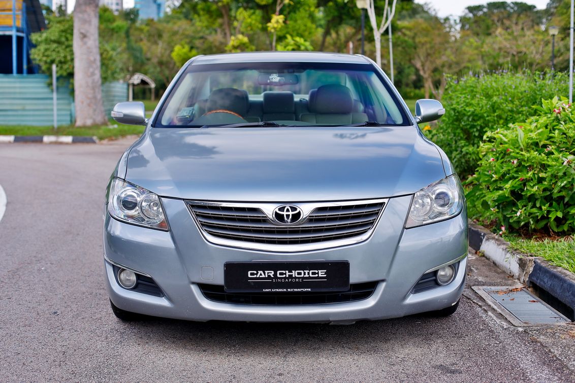 The 2004 Toyota Camry That Reigns Supreme at the Used Car Lot!