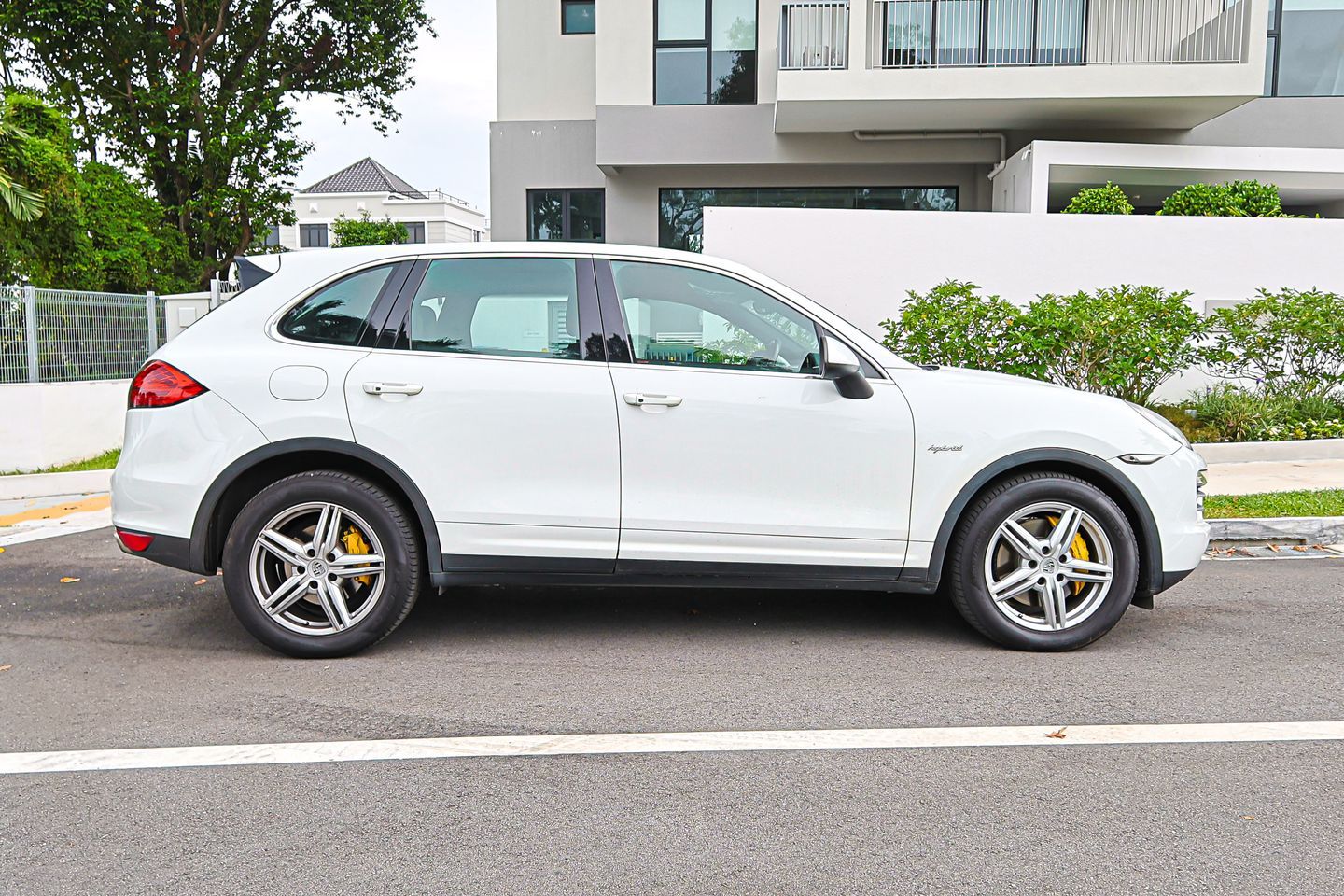 porsche-cayenne-hybrid-s-30a-tip-sunroof-coe-till-102032-car-choice-singapore