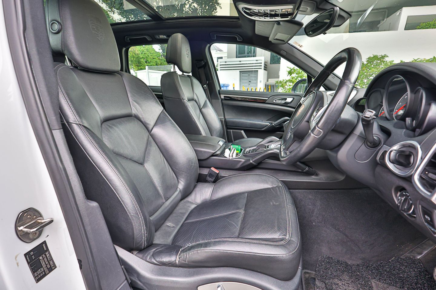 porsche-cayenne-hybrid-s-30a-tip-sunroof-coe-till-102032-car-choice-singapore