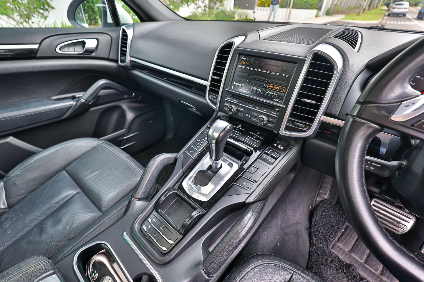 porsche-cayenne-hybrid-s-30a-tip-sunroof-coe-till-102032-car-choice-singapore