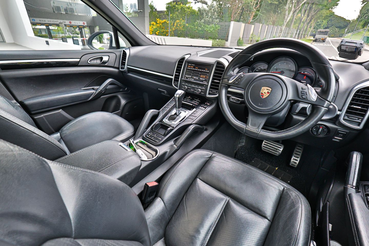 porsche-cayenne-hybrid-s-30a-tip-sunroof-coe-till-102032-car-choice-singapore