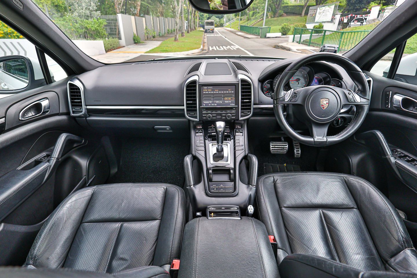 porsche-cayenne-hybrid-s-30a-tip-sunroof-coe-till-102032-car-choice-singapore